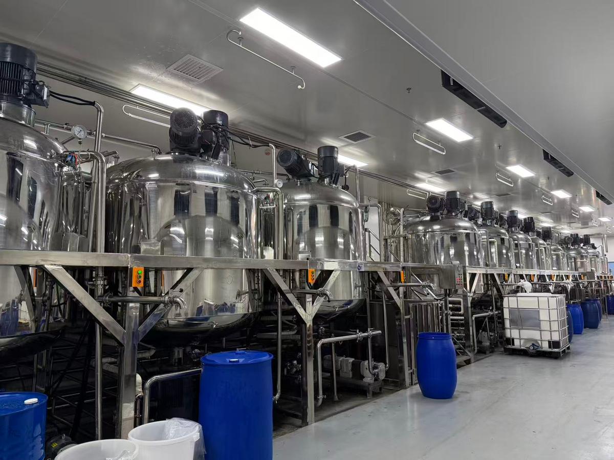 How Custom Formulas Unlock the Scalp Microbiome Market for B2B Brands - Blog article cover image about hair care and cosmetic manufacturing